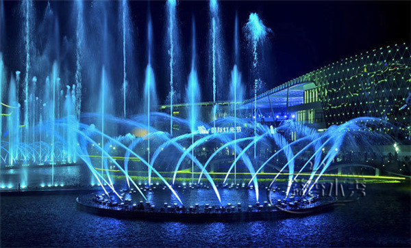 陕西大型音乐喷泉_郑州升降喷泉设计_河南漂浮喷泉公司