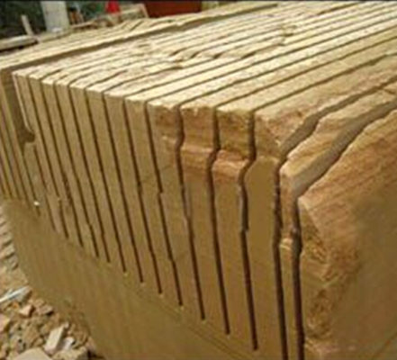 雅安黄砂石价格_自贡黄砂石工程板生产_内江黄砂石多少钱